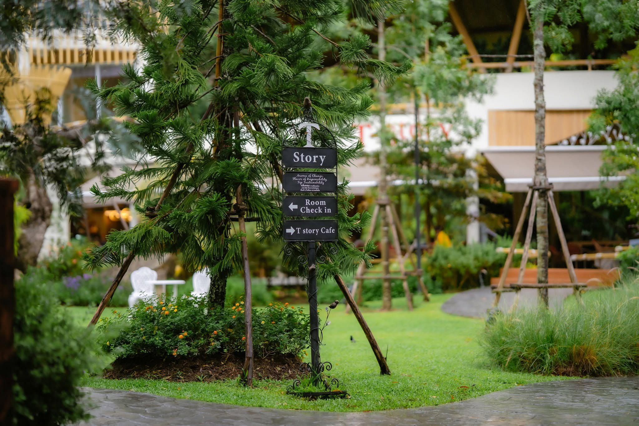 Restaurant & Cafe