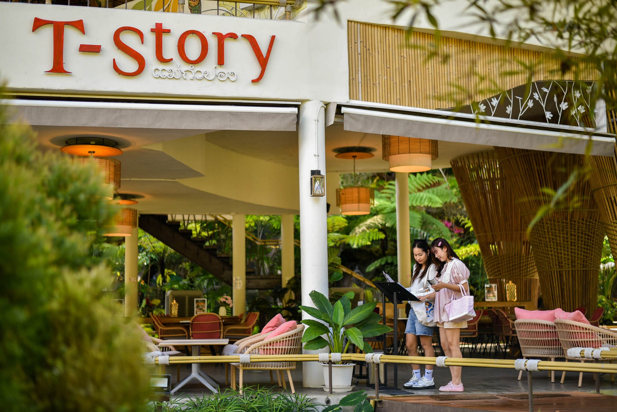 Restaurant & Cafe